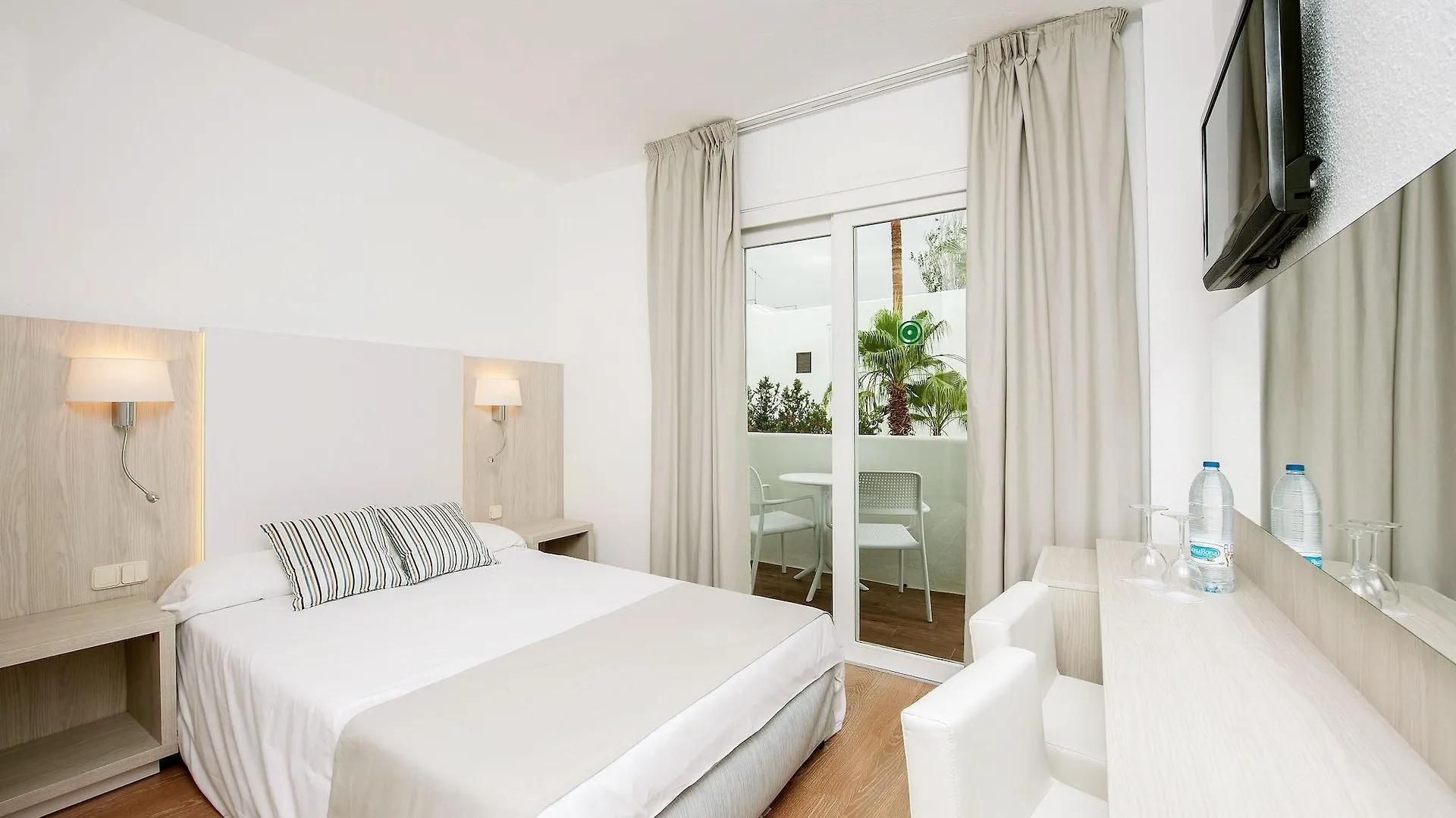 Sentido Fido Tucan - Adults Only Cala D´Or 4*,  Espanha